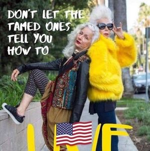 Meet your Posher, Crystal